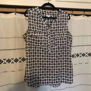 Women’s grey and white blouse